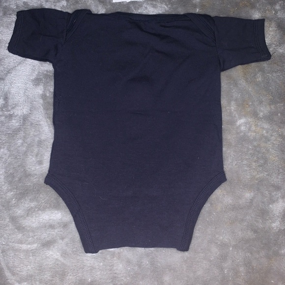 Popular Sports Baby Size 18 Months Navy Red Necktie Tie One-Piece Creeper Onesie - Picture 3 of 5